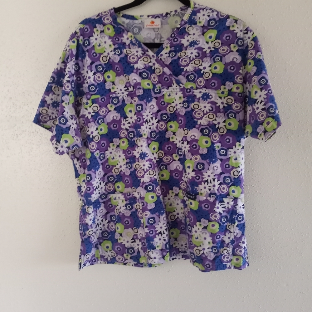 Peaches Womens Floral Scrub Top